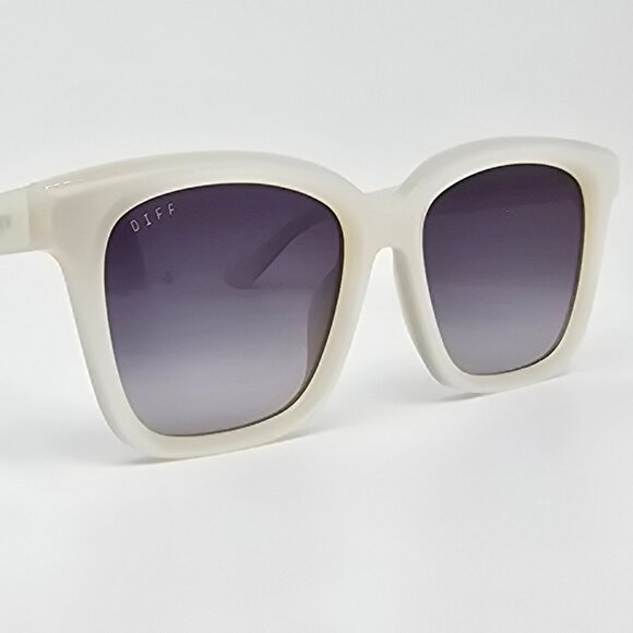 Diff Eyewear Meredith Snowbound Frame Grey Gradient Lens Sunglasses w/ Case 54mm main image 10